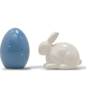 Salt and Pepper Shaker Easter Shape -Bullseye's Playground